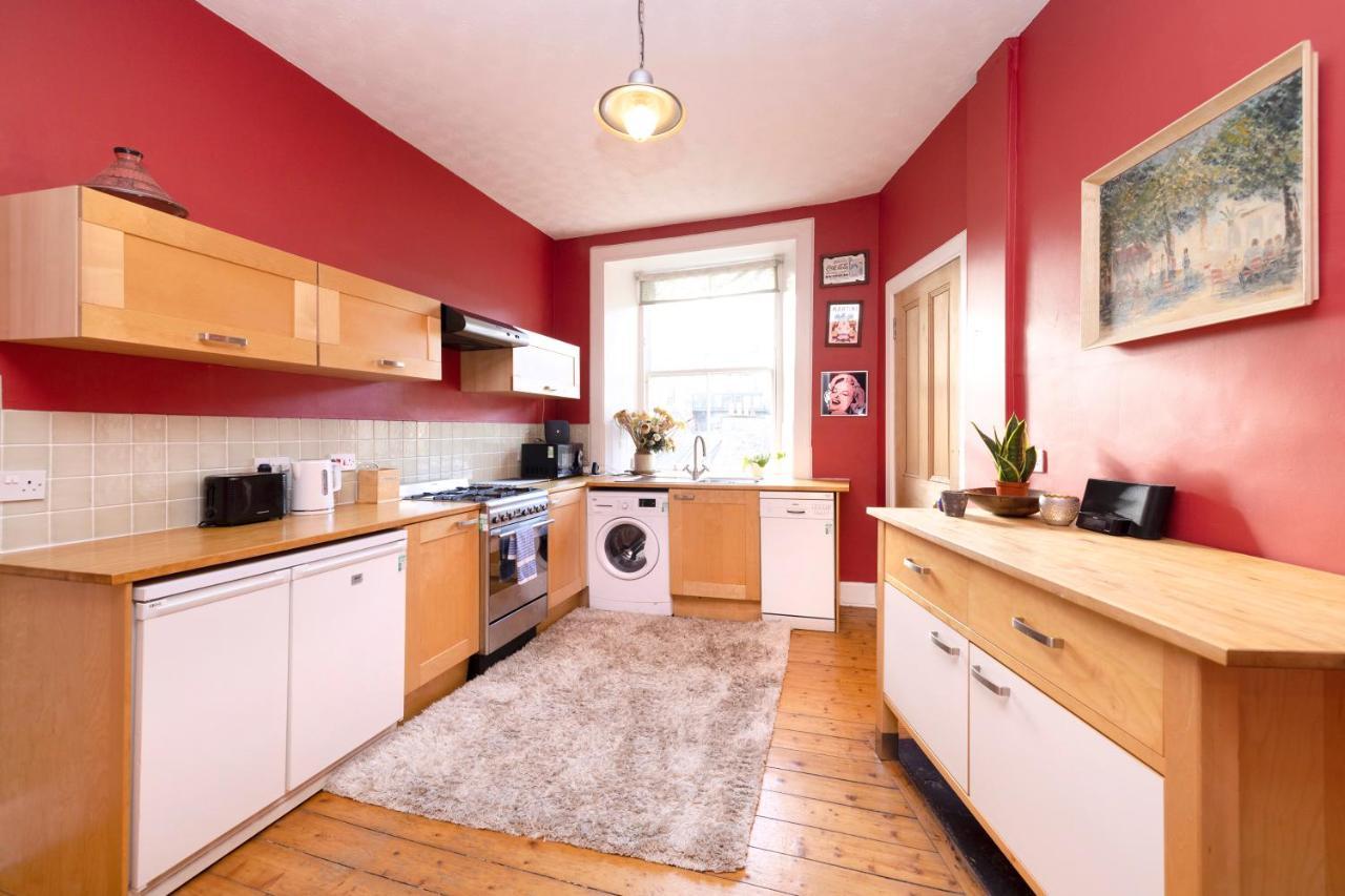Joivy Old Town 1-Bed Apartment With Stunning Views EDI Kültér fotó