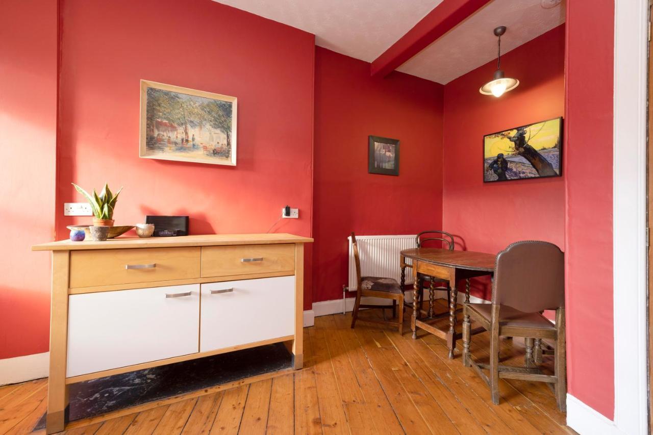 Joivy Old Town 1-Bed Apartment With Stunning Views EDI Kültér fotó