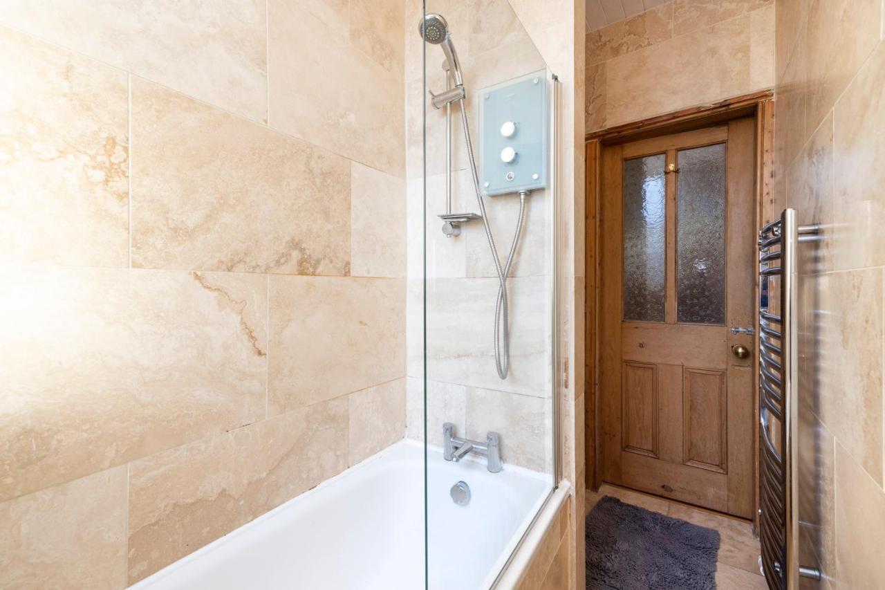 Joivy Old Town 1-Bed Apartment With Stunning Views EDI Kültér fotó